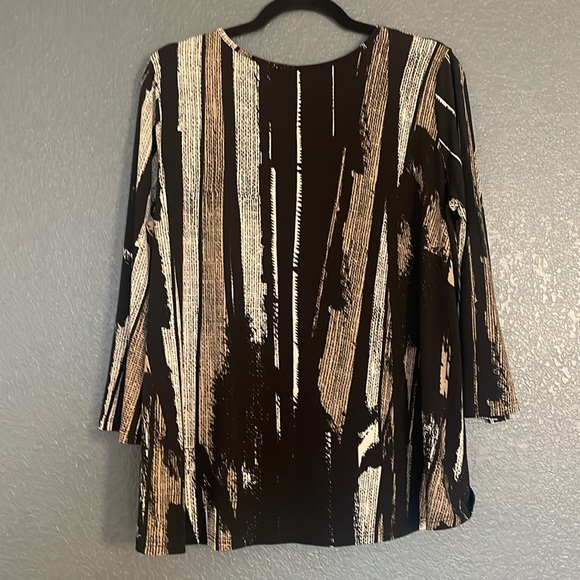 Ciara sun Woo Sz M top length from shoulder down 25”, armpit to armpit,23 inches - Picture 3 of 5